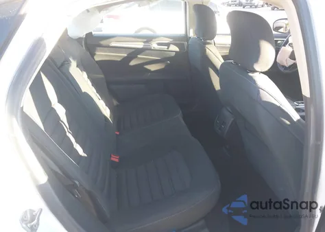 2019 Ford Fusion Hybrid Se z USA, uszkodzony, nr VIN 3FA6P0LU6KR134735